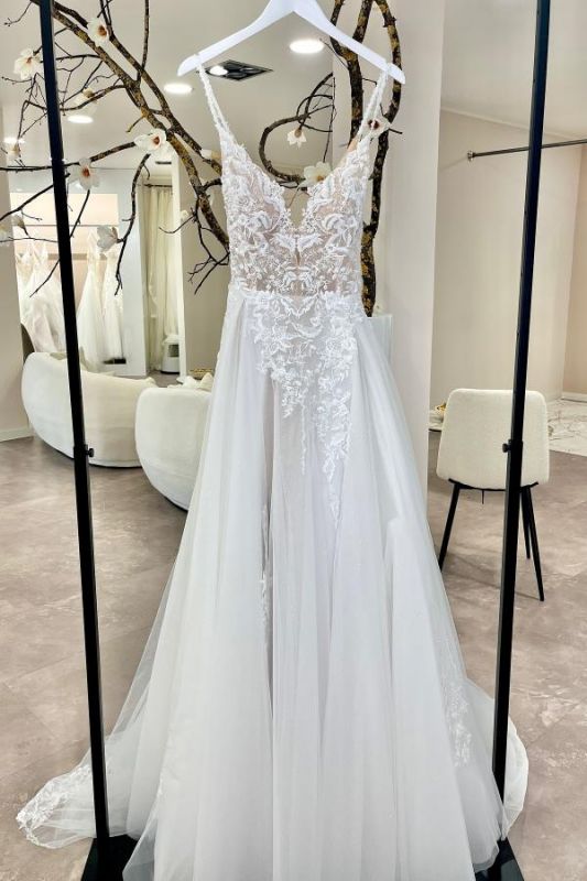 Robe de mariée élégante blanche Aline en tulle et dentelle avec appliques sans manches