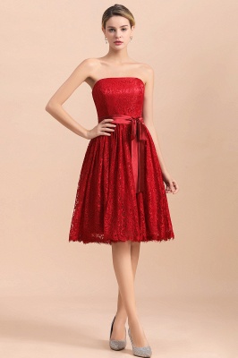 Chic Strapless Floral Red Short Lace Bridesmaid Dress Knee Length Party Dress with ribbon