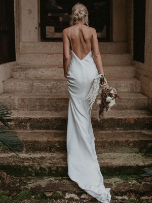 Robe de mariée simple blanche avec gaine de train col en V bretelles spaghetti sans manches taille naturelle dos nu longues robes de mariée_3