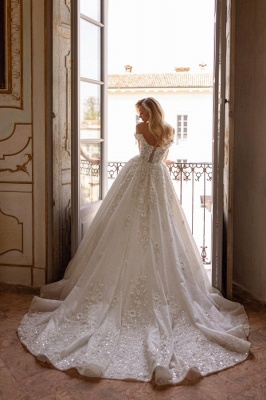 Robe de mariée Aline en dentelle florale blanche à épaules dénudées avec appliques pailletées_3