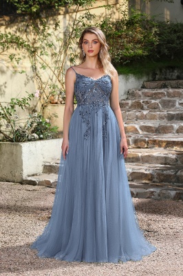 Robe de soirée Aline en tulle bleu poudré à bretelles spaghetti et perles, col en V, en dentelle