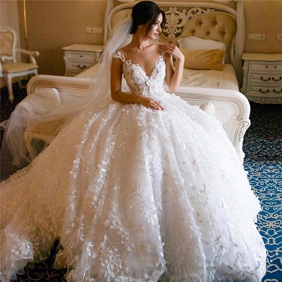 Appliques de dentelle robes de mariée princesse pas cher 2021 | Robe de mariée longue sans manches en tulle décolleté_3